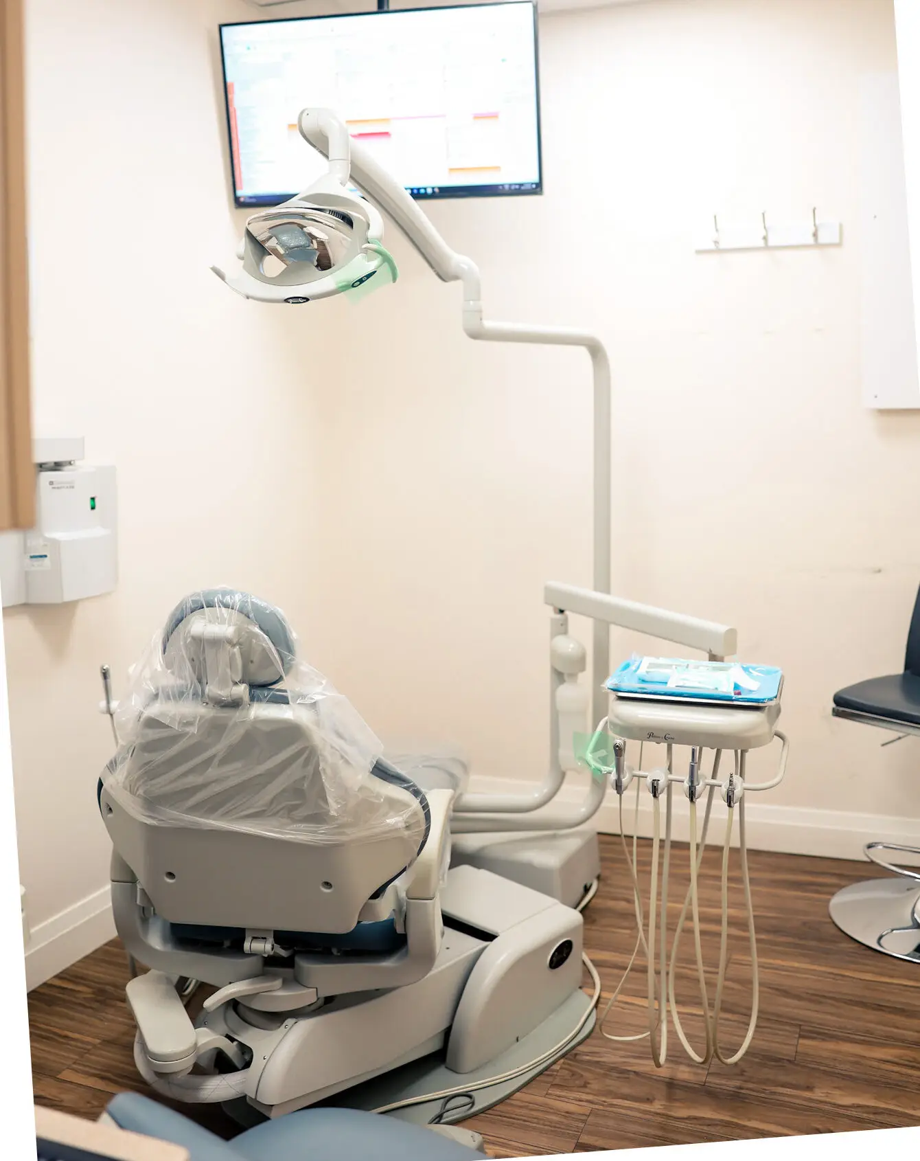 Modern dental clinic in Toronto offering comprehensive dental services
